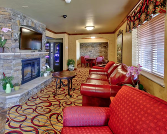 MCM Elegante Suites - Colorado Springs - Bar
