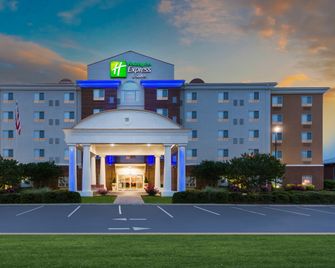 Holiday Inn Express & Suites Petersburg - Fort Lee by IHG - Petersburg - Building