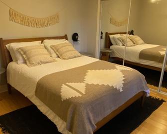 Cactus Garden Cottage - Best Location! - Fallbrook - Bedroom