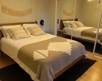 Cactus Garden Cottage - Best Location! - Fallbrook - Bedroom
