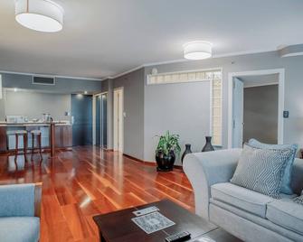 Plaza Real Suites Hotel - Rosario - Living room