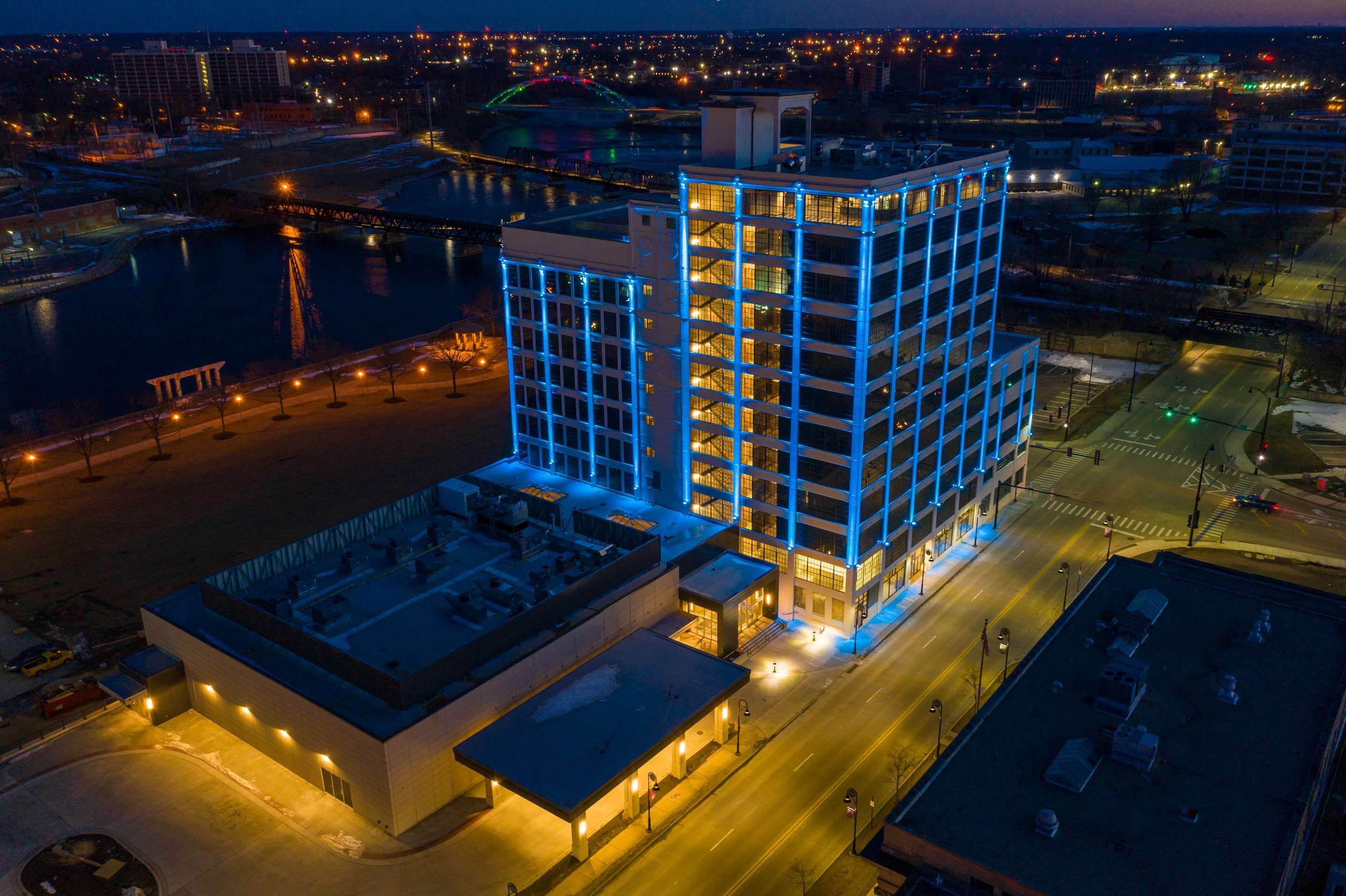 Building view of Embassy Suites by Hilton Rockford Riverfront