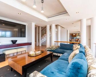 Camps Bay Beach Accommodation - Cape Town - Living room