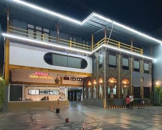 Hotel Olympic Semarang - Semarang - Building