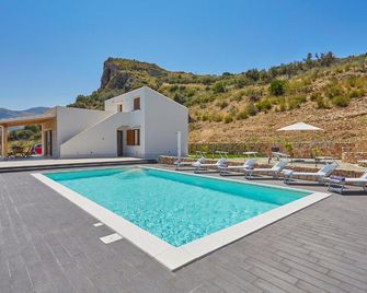 Villa Dell'Artista - Scopello - Басейн