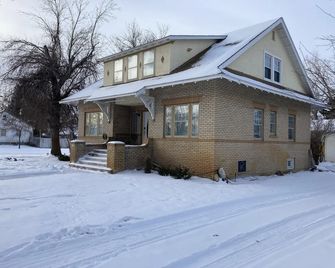 The Coffey House - Choteau - Building
