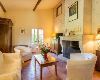 Laurel Rose - Three Bedroom Villa, Sleeps 6 - Vélines - Sala de estar