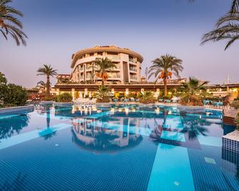 Sunis Evren Beach Resort Hotel & Spa - Side - Pool