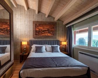Lake Hotel La Pieve - Pisogne - Bedroom