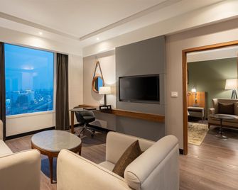 Park Inn By Radisson Lucknow Vikas Nagar - Unnāo - Bedroom