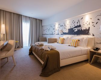 Mh Peniche - Peniche