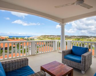 Blue Bay Beach Apartments - Sint Michiel - Balcony