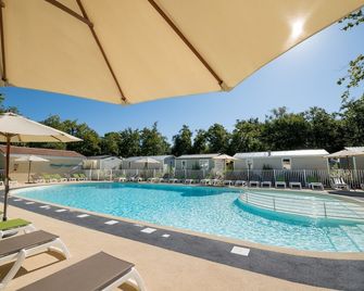 Camping Les Chèvrefeuilles - Royan - Piscine