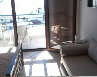 Studio for rent sea view and pool - 엠디그 - 발코니