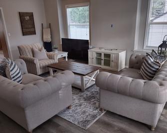 Meridian Bnb Id - Pristine 4br 2ba Spacious Home In The Heart Of Meridian Near Boise - Meridian - Living room