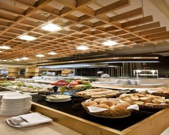 Topland Hotel & Convention Centre - Phitsanulok - Baari