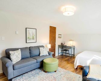 Cozy Norwalk Apt Near Cedar Point And Ka - Norwalk - Obývací pokoj