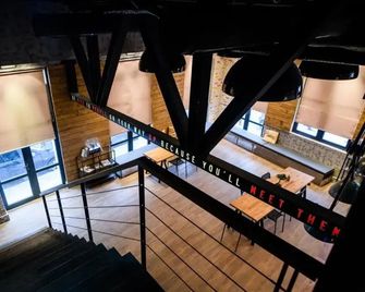 Iconic Athens Hostel - Αθήνα - Σκάλες