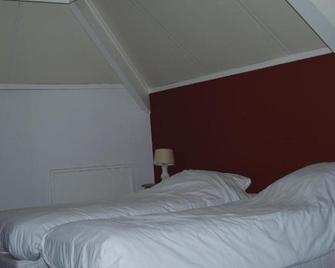 Hotel het Gemeentehuis Uithuizen - Uithuizen - Habitación