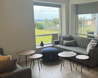 Lejelighed tæt på Motorvejen - Fredericia - Living room