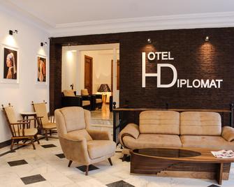 Hotel Diplomat - Tiflis - Dış görünüm
