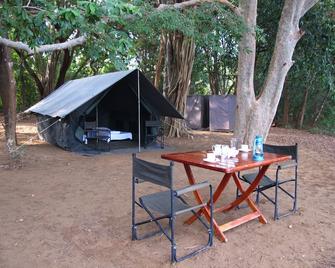 Ruhunu Safari Camping - Udawalawe - Udawalawa - Patio