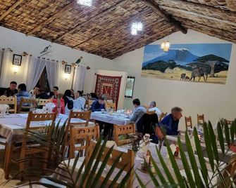 Meru View Lodge - Usa River - Restaurante
