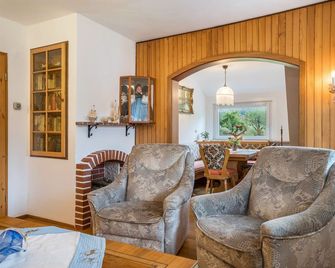 Lehmann mit Blick aufs Schloss - Gutach - Wohnzimmer