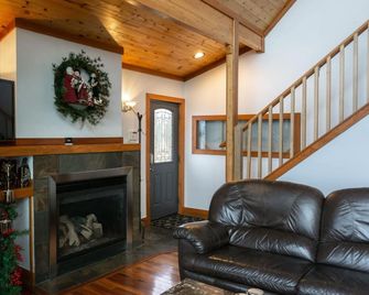 Perfect base for FIFA World Cup. 110 miles to Seattle & 40 miles to Vancouver - Blaine - Sala de estar