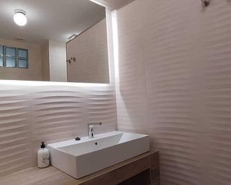 Hostal Dragonflybcn - Barcelona