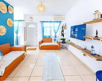 Casa Sombreros con Aire acondicionado, wifi y alberca - Jarretaderas - Living room
