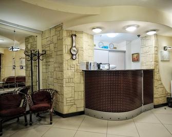 Donjon Hotel - Kaluga - Front desk