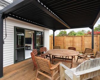 Atarau Grove Holiday House - Paraparaumu - Pátio