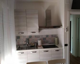 Domus Maris Pineto - Pineto - Cucina