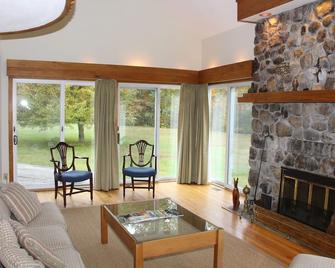 Large Family Home Near Bromley, Stratton Mountains - Manchester - Sala de estar