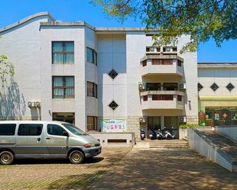 Chinmen Youth Activity Center - no elevator - Jinhu Township - Edificio