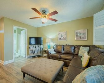 Windy Hill Villa 1 - Beach Barnacle - North Myrtle Beach - Living room