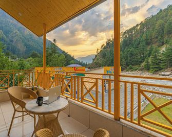 The Social Stays Kasol - Kasol - Balcón