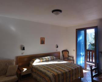 Albergo Ristorante La Pigna - Borno - Habitación