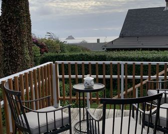 Arch Cape - Beachside Of 101 With Ocean View And Steps From Easy Beach Access - Arch Cape - Balcony