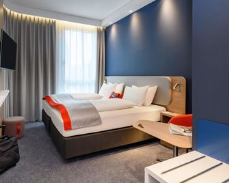 Holiday Inn Express Regensburg By IHG - Regensburg - Schlafzimmer