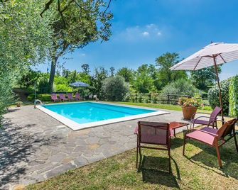 Holiday Home Podere Cerbaia - Smr100 By Interhome - Santa Maria a Monte - Piscina