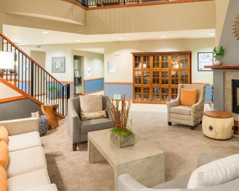 Holiday Inn Express & Suites Arcata/Eureka-Airport Area By IHG - McKinleyville - Reception