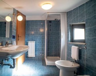 Hotel Italia & Lombardi - Montefiascone - Salle de bain