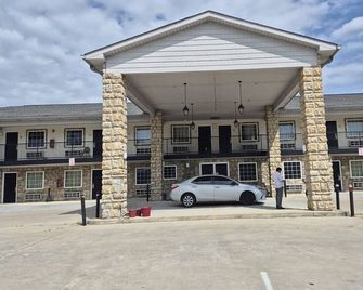 King Bed Accessible Non-Smoking - Chickamauga - Edificio