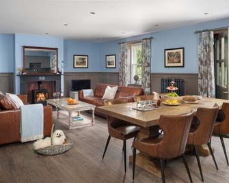 Meikleour Arms Hotel And Restaurant - Perth - Living room