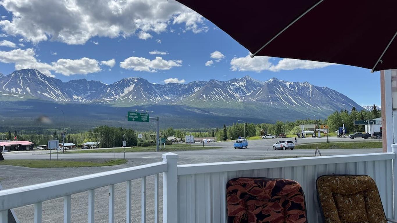 Kluane Park Inn