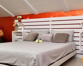 B&b La Camelia - Santeramo in Colle - Спальня