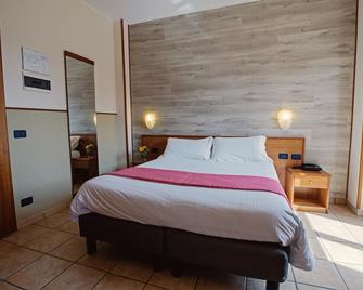 Albergo Moderno - Fuipiano Valle Imagna - Bedroom