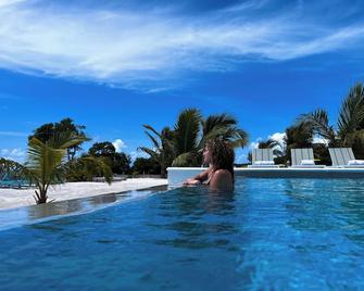 Island Magic Villas - Caye Caulker - Pool